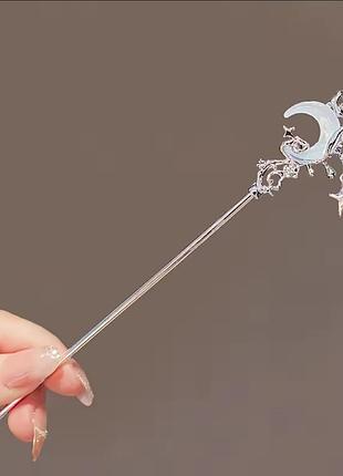 Заколка с камешками в форме луны 17см