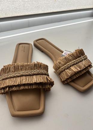 Бежеві шльопанці primark, 38 розмір, устілка 25 см