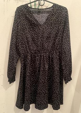 Легка літня сукня на довгий рукав