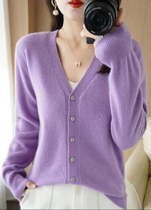 Кофта бузкова на гудзиках
