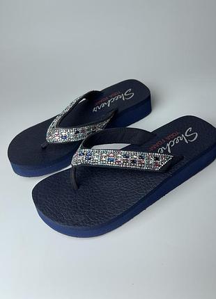 Жіночі шльопанці skechers