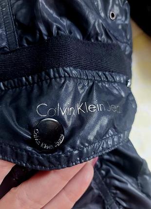 Стильная куртка-бомбер calvin klein jeans xs (42) оригинал 6