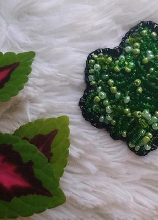 Брошка з бісеру (лист, листок, листочок)