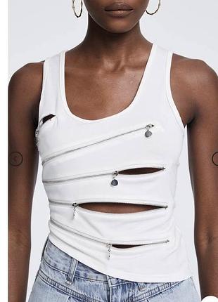 Трендовая майка с разрезами , змейки