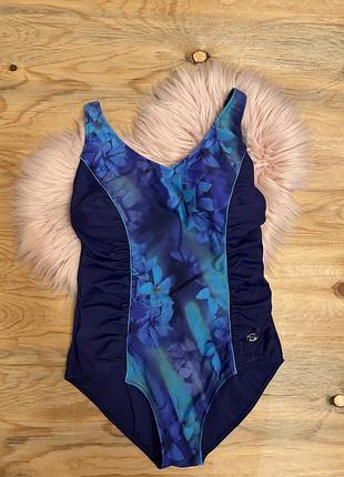 Слитный купальник 16 размер