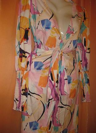 Шикарное модное, яркое летнее платье длинное за колени с запахом разрезом спереди приталенное 12uk элька