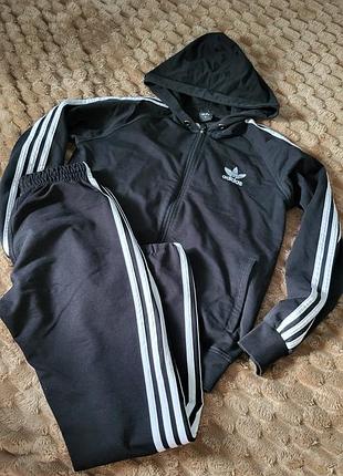 Спортивный костюм унисекс