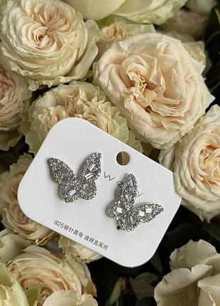 Сережки метелики