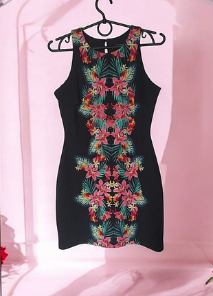 Красивое платье