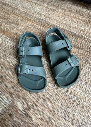 Аквашузи сандалі босоніжки primark р.24 хлопцю
