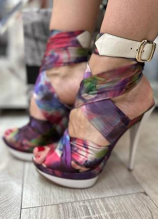 Босоножки 38 р