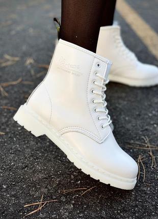 Ботинки dr. martens 1460 white fur черевики