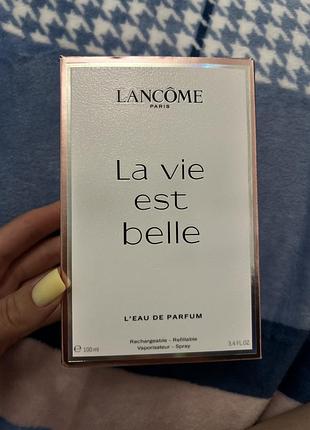 Продам оригінальні французькі духи нові la vie est belle lancôme
