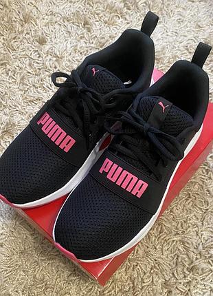 Puma оригінал кросівки чорні сітка,літні 39 розмір