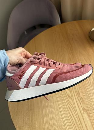 Кросівки adidas 38