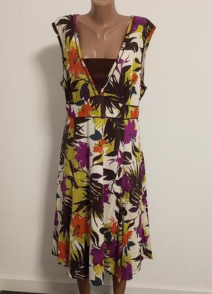 Коттоновое платье на завязку сзади на подкладке, легкое вышивка бисер и пайетки дороовая бренда
     100% котон