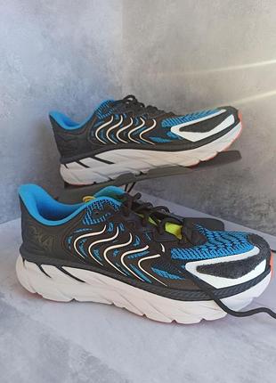 HOKA Anacapa Mid GORE-TEX Chaussures pour Femme en Black Taille 40 2 3

размер 40(25см)

.