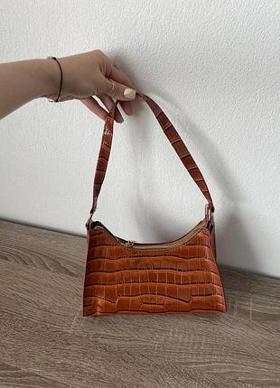 Сумочка на плече