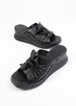 Шльопанці /сабо шкіряні жіночі на танкеткі