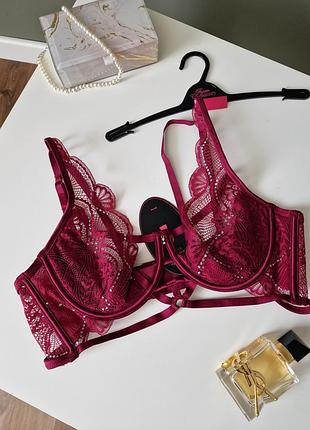 Бордовый бюст эротический hunkemoller private collection 80с