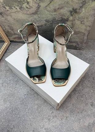 Дизайнерські босоніжки із натуральної шкіри з тисненням рептилії 🦎 angel