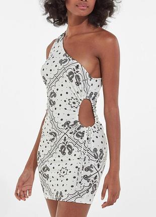 Платье на одно плечо bershka