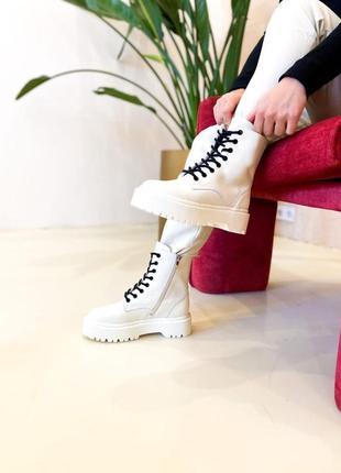 Ботинки dr.martens jadon white cream (premium)
замок черевики4 фото