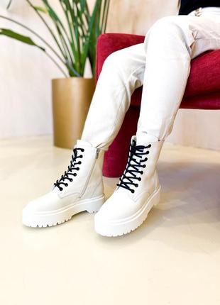 Ботинки dr.martens jadon white cream (premium)
замок черевики10 фото