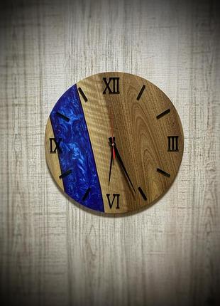 Годинник з дерева та епоксидної смоли