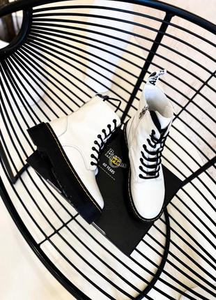 Ботинки dr. martens Criança ii white black (premium)
замок черевики