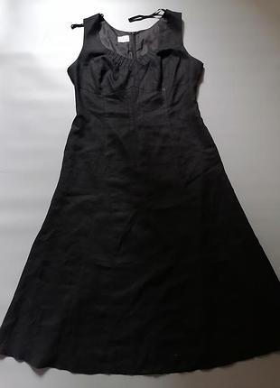 Чорна лляна сукня