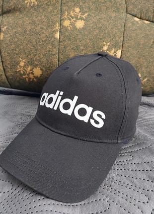 Бавовняна бейсболка adidas