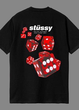 Чорна футболка стусі