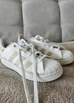 Adidas superstar