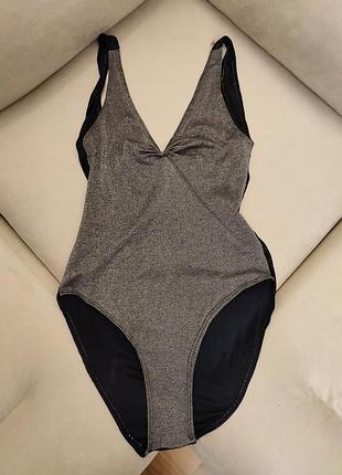 Волшебный слитный купальник