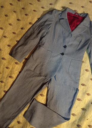 Костюм женский