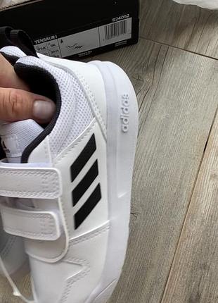 Кросівки adidas