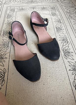 Босоніжки el naturalista