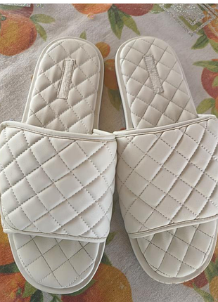 Шлепанцы брендовые