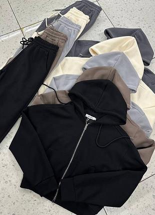 Спортивный костюм