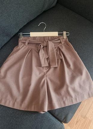 Лляні шорти з поясом в кольорах рр 42-52