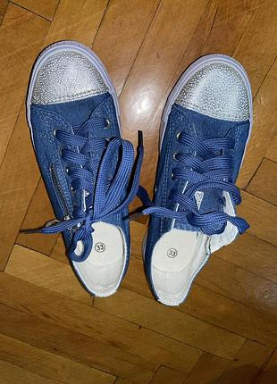 Дитячі кеди. нові