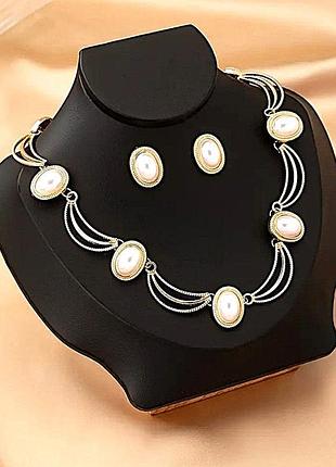 Комплект чокер та сережки з білими камінцями. sku 03504\1