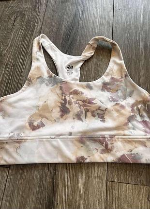 Топ спортивний