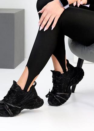 Дизайнерські блискучі кросівки чорні в стразах8 фото