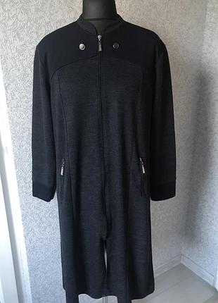 Чудесный, женский кардиган на молнии, карманы.