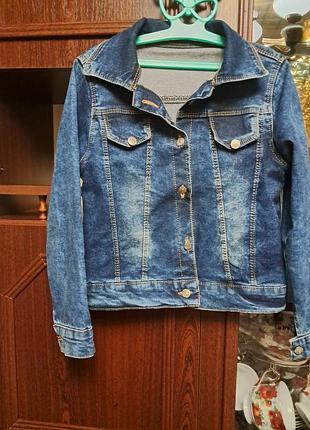 Джинсовий піджак на дівчинку