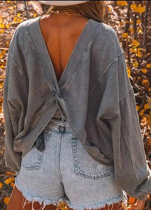 Кофта женская с открытой спиной