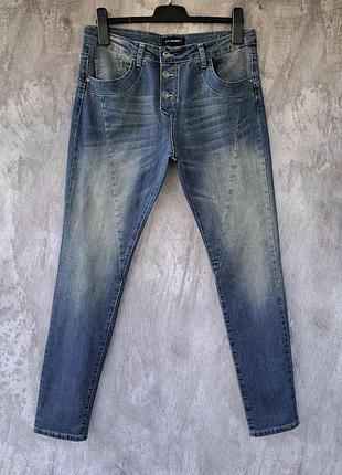 Женские джинсы, 38р. замеры см. в описании