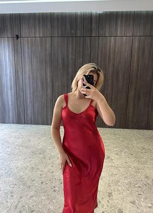 Сукня міді атласна червона
